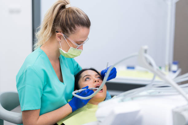 Best Dentist for Tooth Abscess  in Tipton, CA